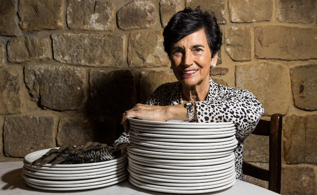Asun Ibarrondo, diario de una camarera distinguida con el Premio Nacional de Hostelería