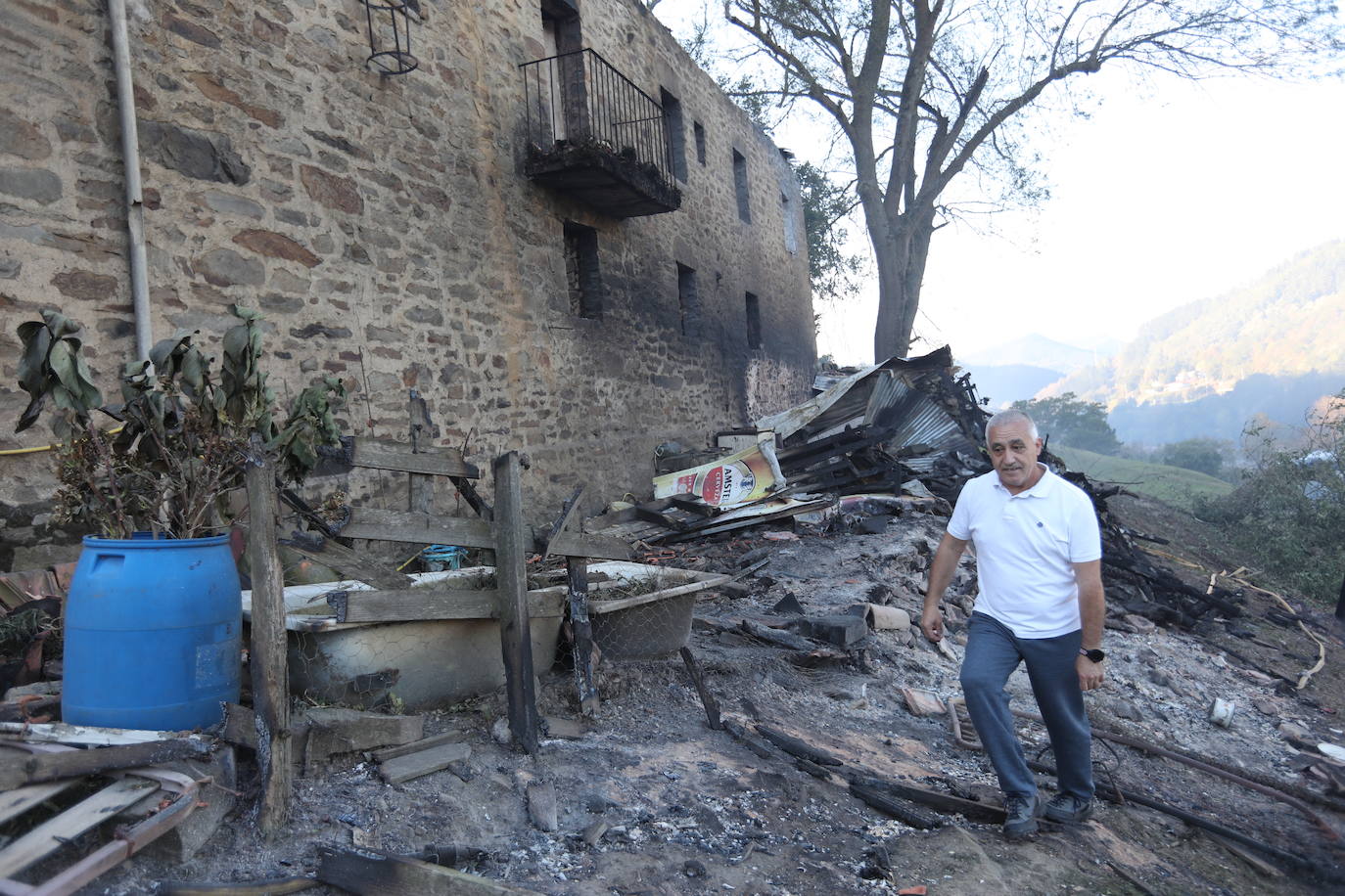 Fotos: El viento arruina las pucheras de Balmaseda