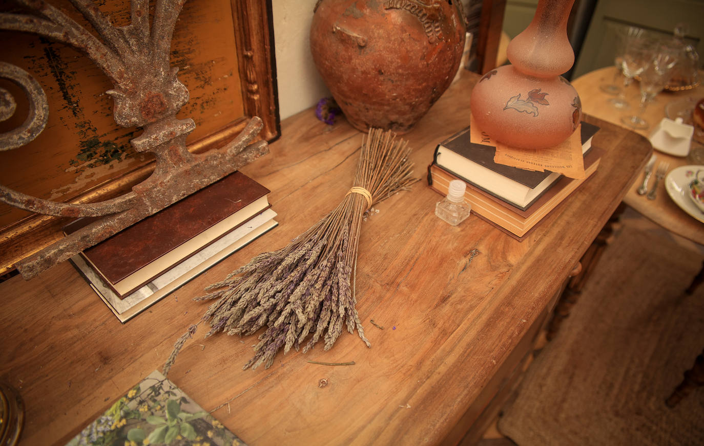 Fotos: El sueño de Igone: abre una tienda-taller en Bilbao llena de joyas &#039;vintage&#039;