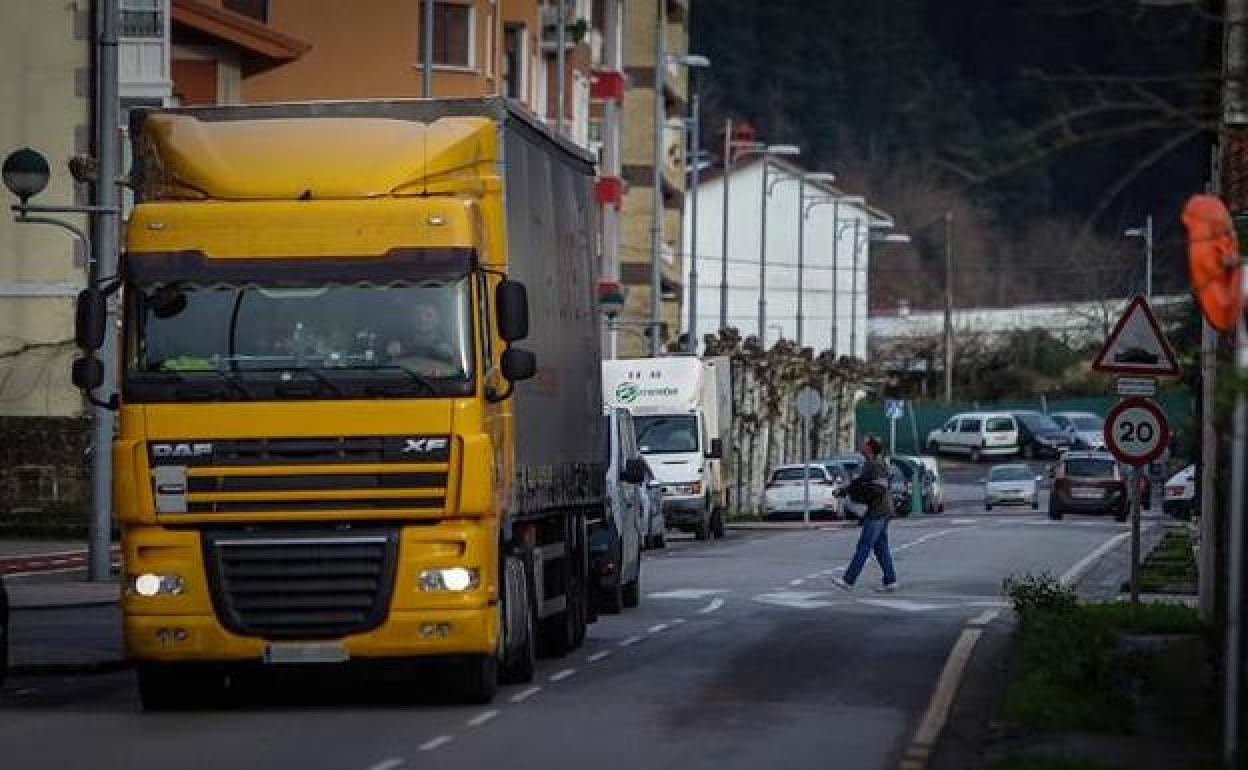 La nueva variante evitará el tráfico pesado que circula por el centro de Markina. 