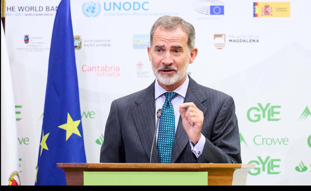 Felipe VI, durante una conferencia.