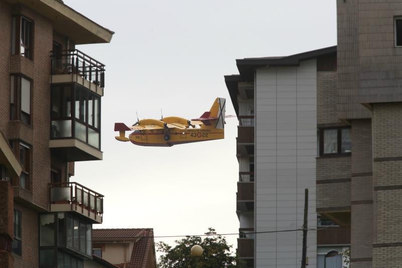 El hidroavión marcha con los depósitos cargados.