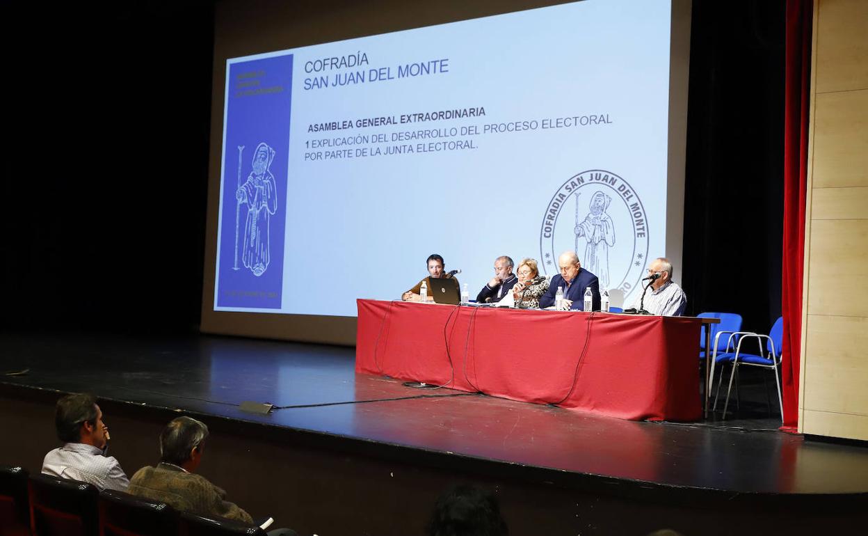 Un mes para encontrar candidato a la presidencia