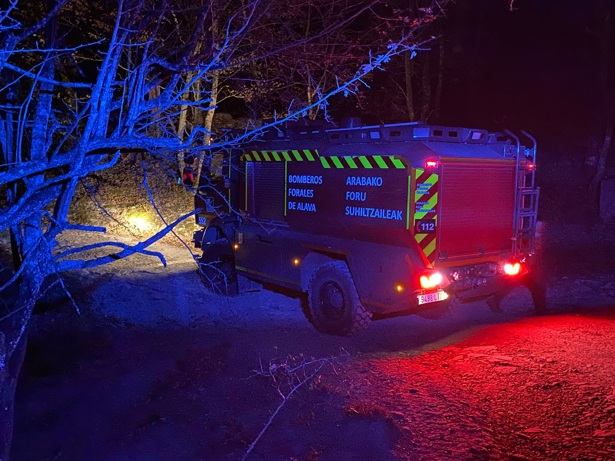 Fotos: Un incendio en Madaria afecta a las faldas de la Sierra Salvada
