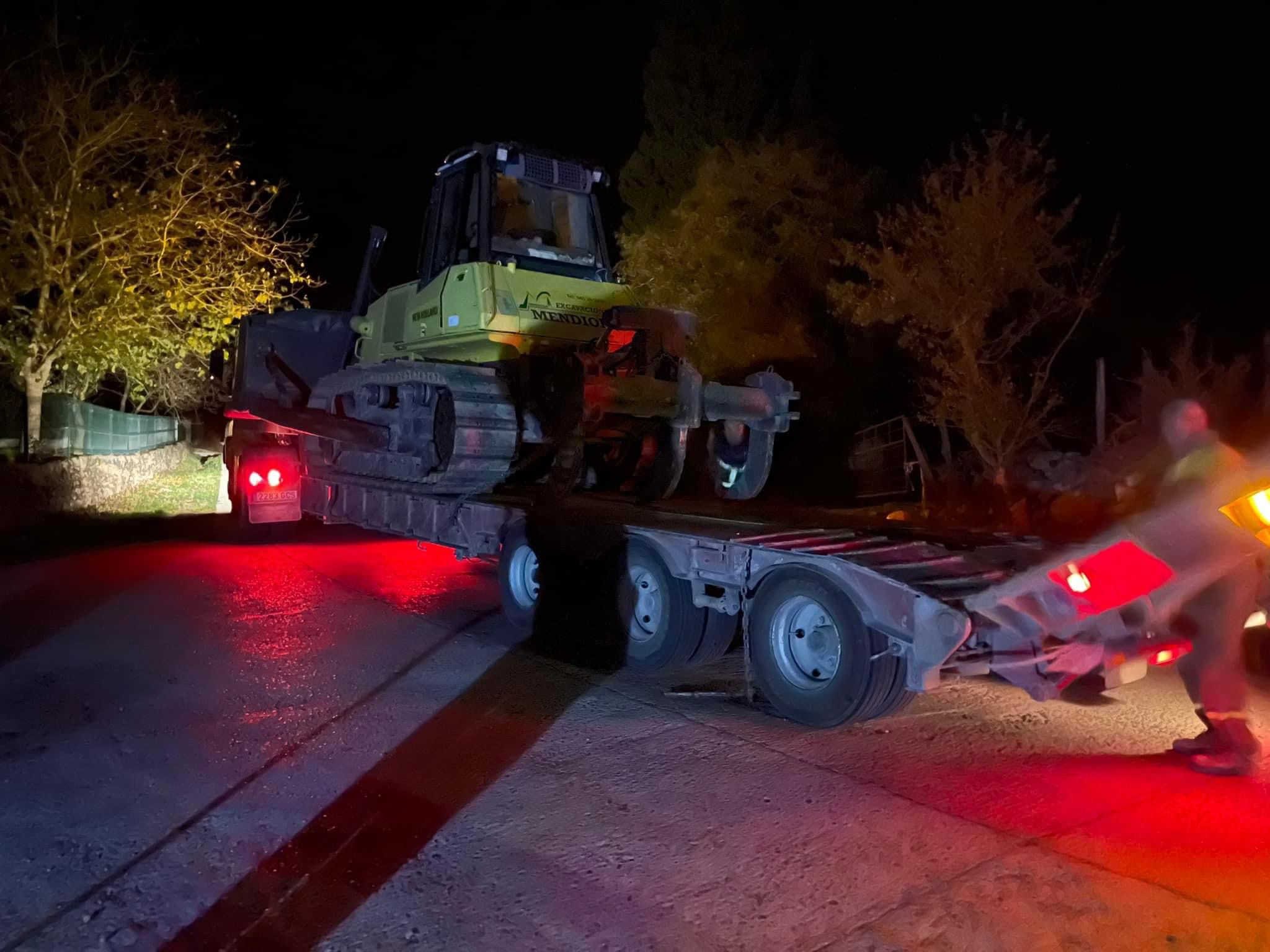 Fotos: Un incendio en Madaria afecta a las faldas de la Sierra Salvada