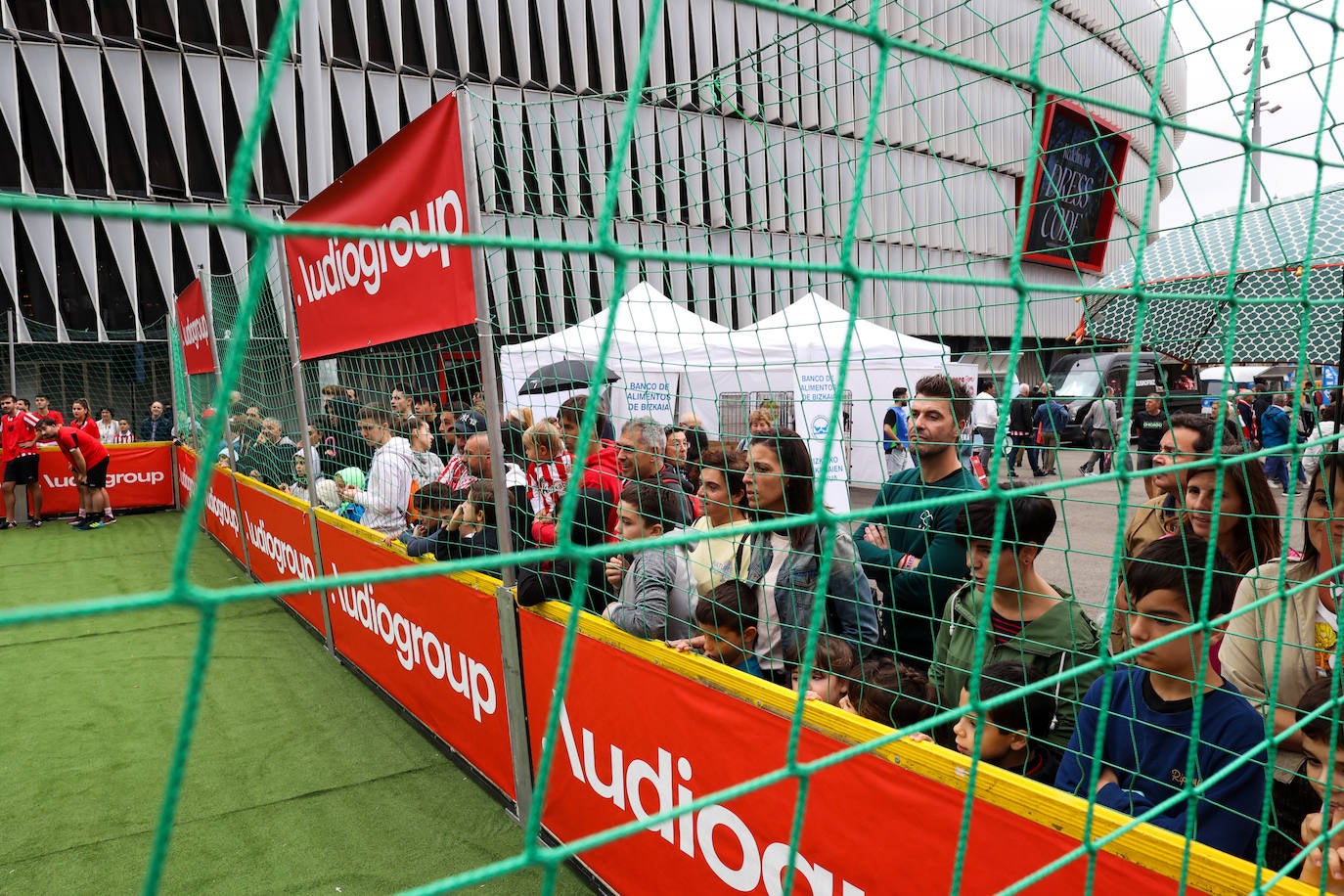 Fotos: La fiesta previsa al partido del Athletic contra el Villarreal en San Mamés