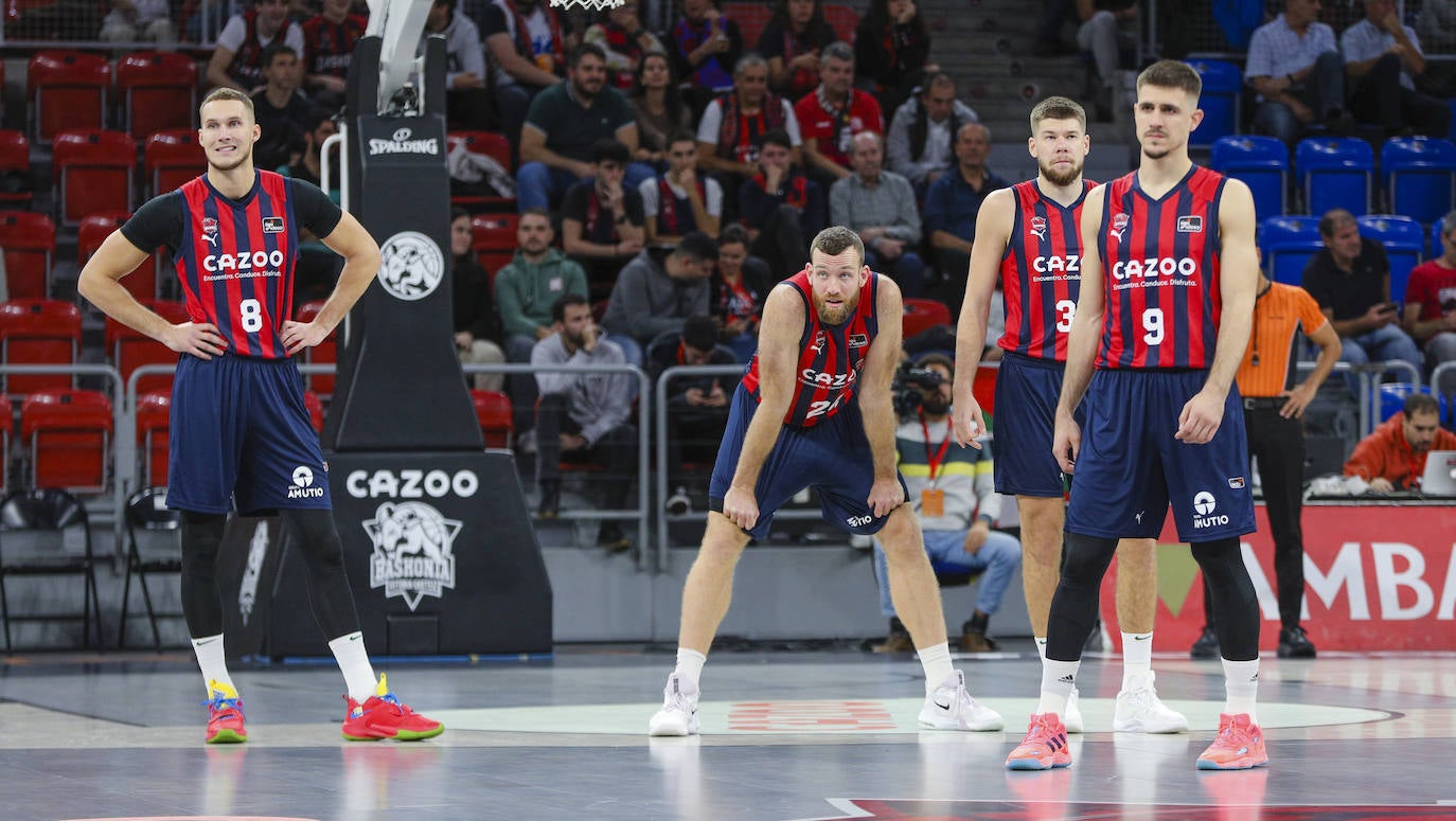 Fotos: Las mejores imágenes del Baskonia-Betis