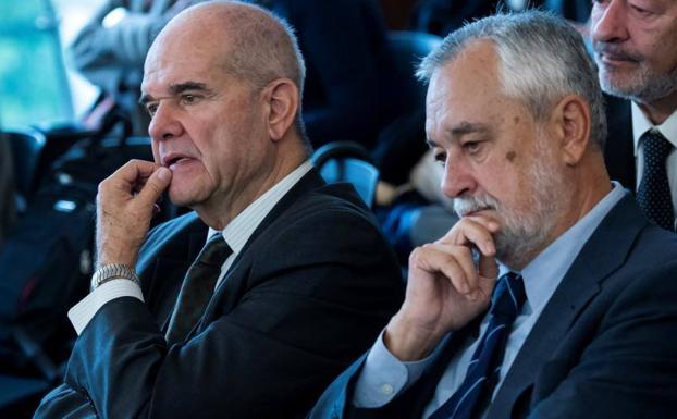 Los dos expresidentes de la Junta de Andalucía, Manuel Chaves y José Antonio Griñán