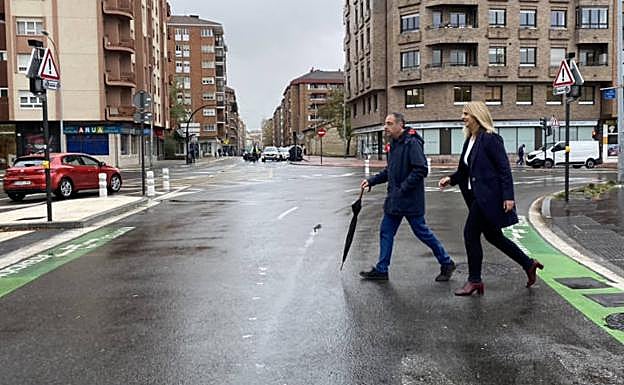 Ainhoa Domaica ha visitado hoy de nuevo el cruce de las calles Pedro Asúa y Beato Tomás de Zumárraga. 