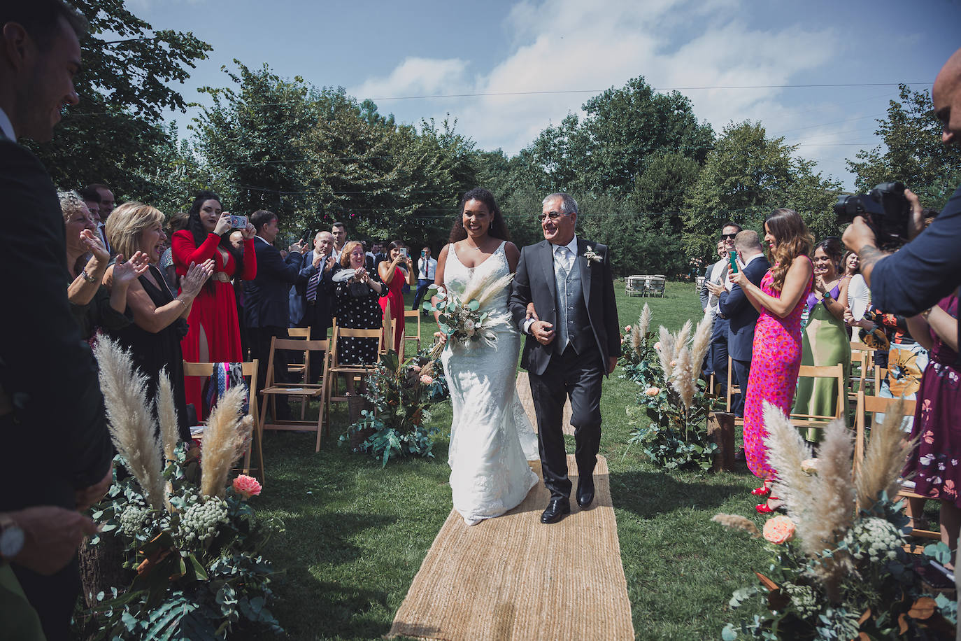 Fotos: Lo que Tinder unió... y acabó en boda: el divertido enlace en Bilbao de la modelo Begoña Ojinaga