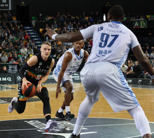 Fotos: Las mejores imágenes del Bilbao Basket frente al Fuenlabrada