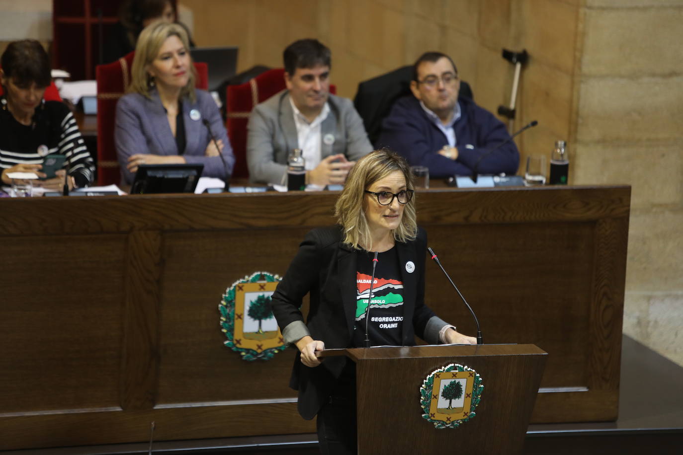 Fotos: Lágrimas de emoción entre los vecinos de Usansolo en Gernika tras aprobarse la desanexión de Galdakao