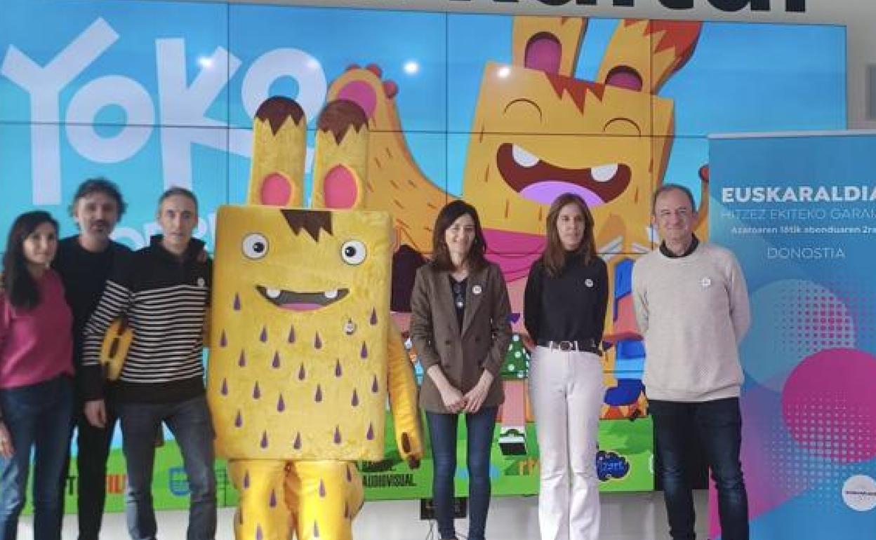 Yokok pantaila handira egingo du jauzi.