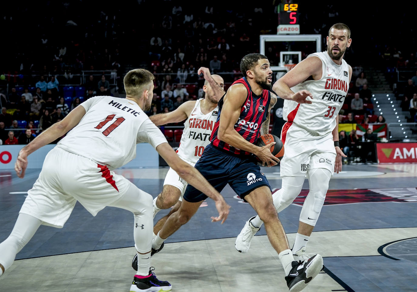 Fotos: Las mejores imágenes del Baskonia-Girona