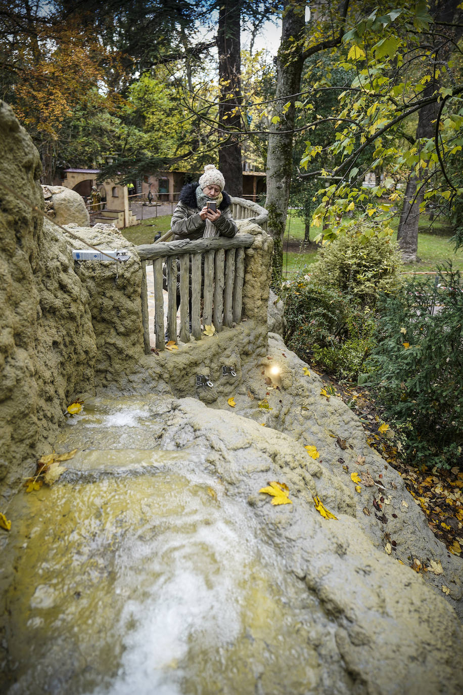 Fotos: Así ha quedado la renovada gruta del Belén de La Florida en Vitoria