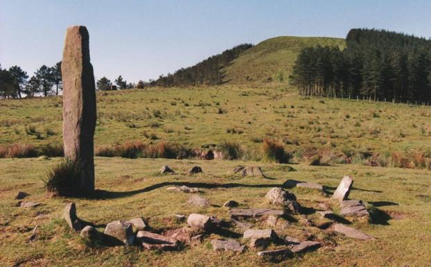 Menhir de Eteneta.