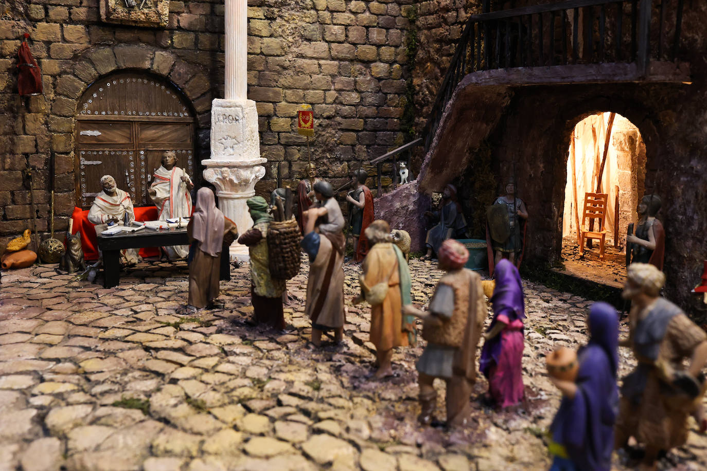 Petri Oleaga, de 92 años, ha confeccionado a ganchillo un belén con la técnica del 'amigurumi'. 