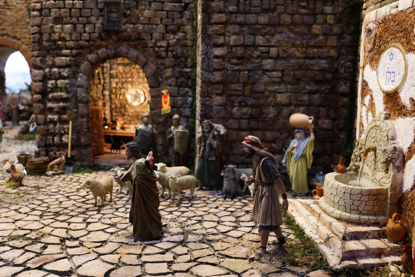 Petri Oleaga, de 92 años, ha confeccionado a ganchillo un belén con la técnica del 'amigurumi'. 