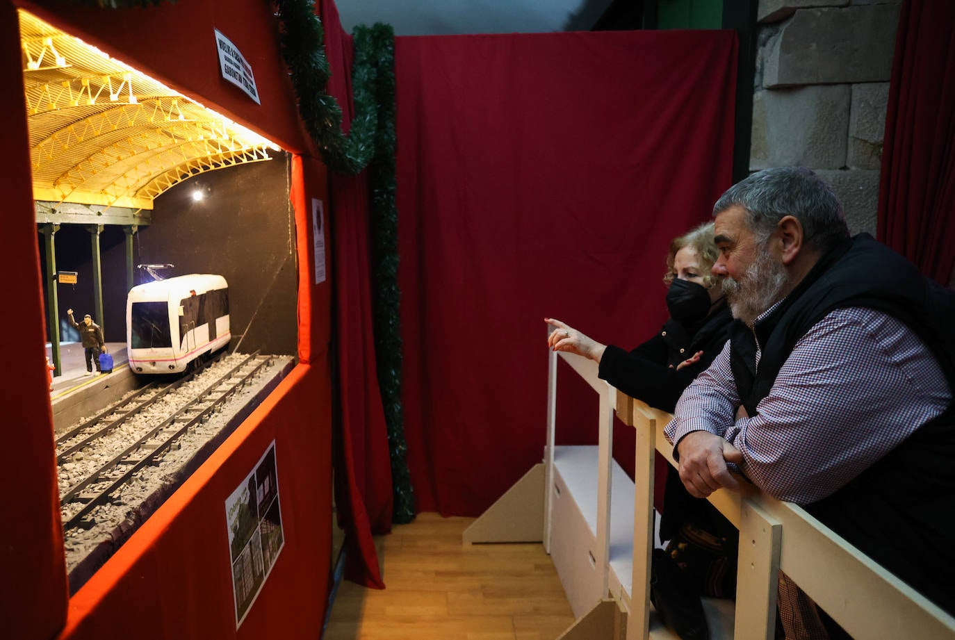 Petri Oleaga, de 92 años, ha confeccionado a ganchillo un belén con la técnica del 'amigurumi'. 