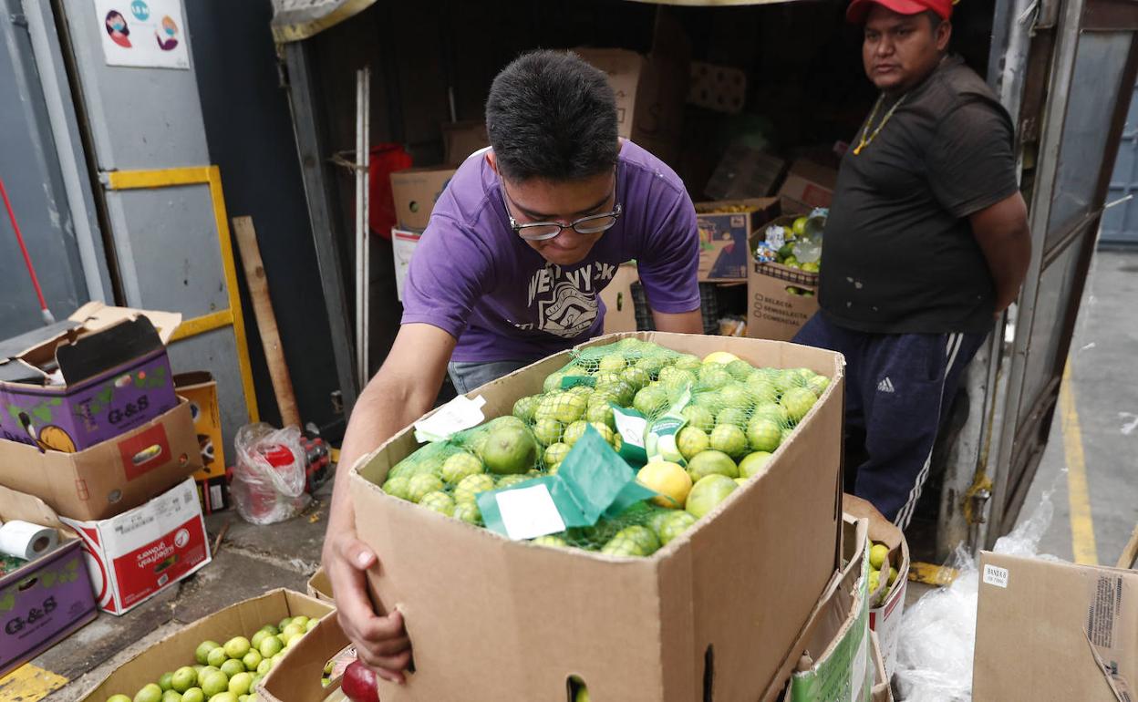Las tiendas y locales hosteleros deben poner en marcha un plan contra el desperdicio alimentario. 