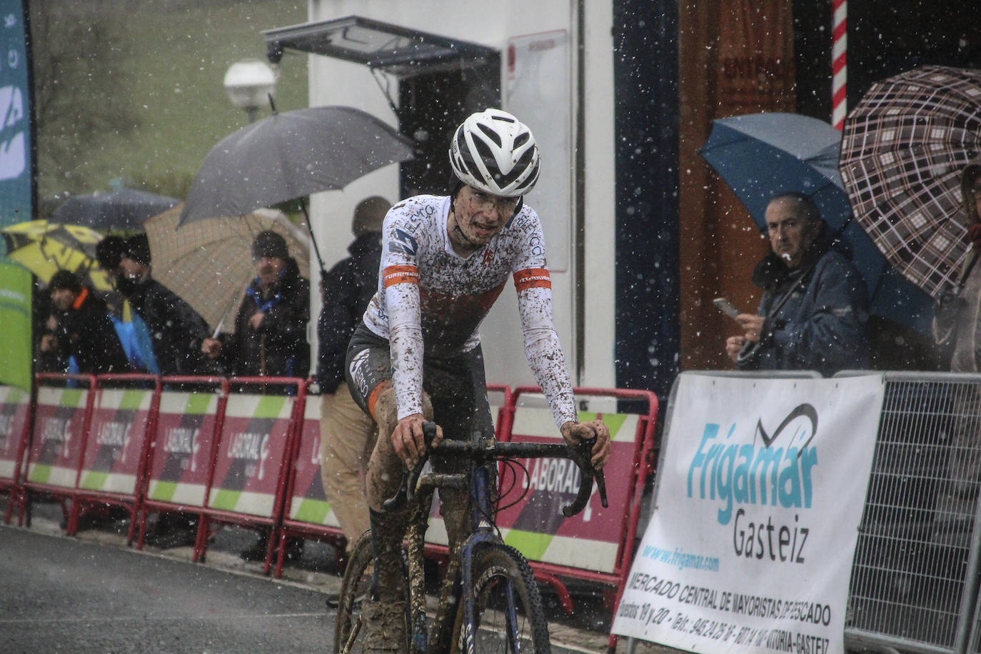 Fotos: Sánchez y Odriozola dominan en Amézaga