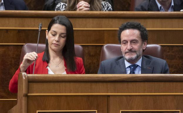 Arrimadas y Bal, durante un pleno en el Congreso. 