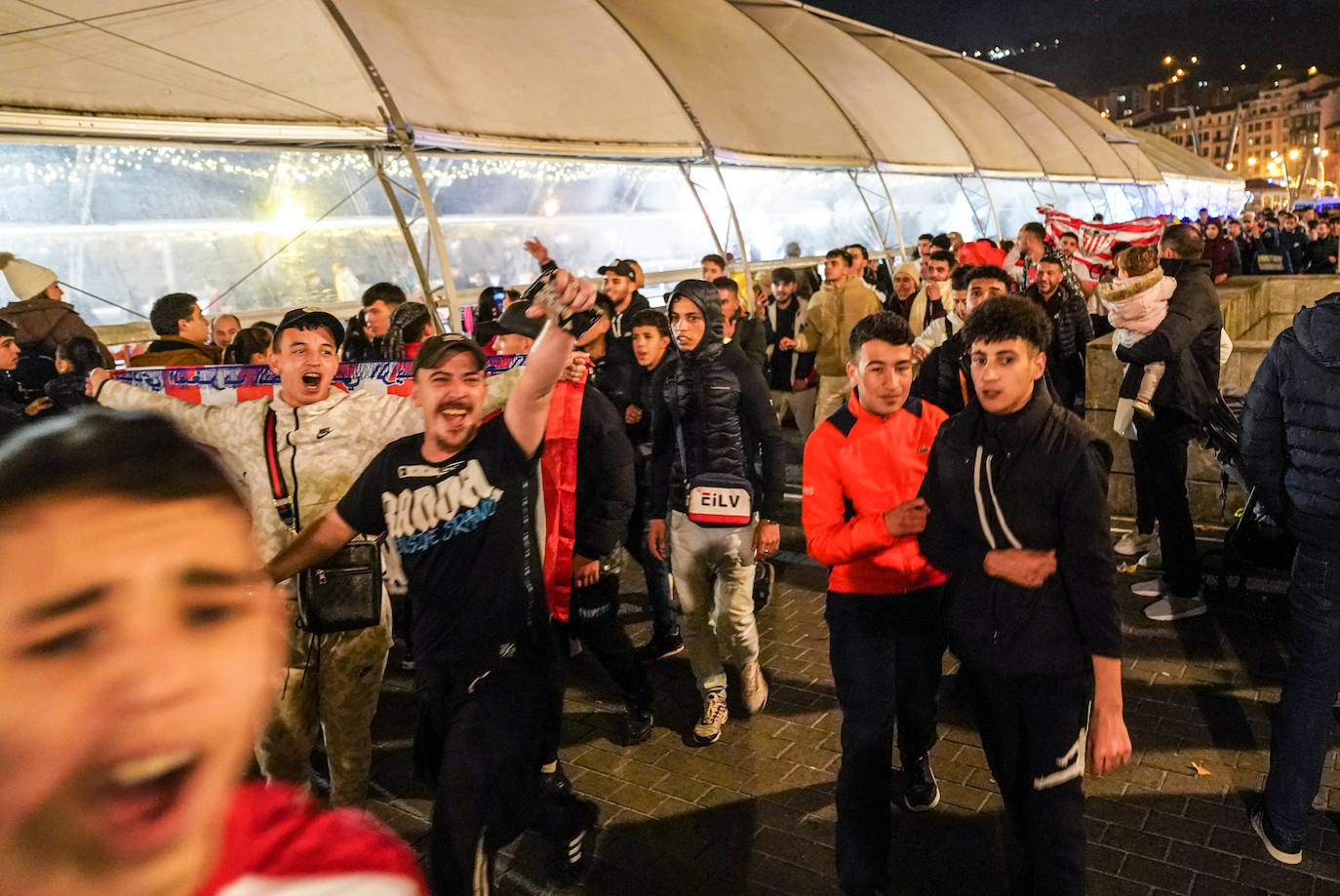 Fotos: La celebración de la afición marroquí por la victoria de su selección ante La Roja