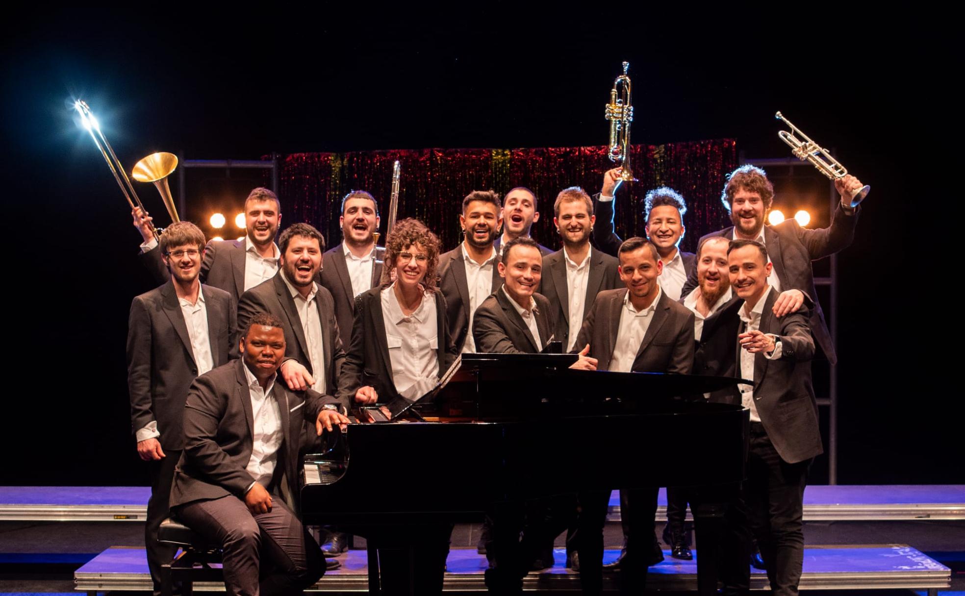 Goxua'n salsa taldeko kideek beraien diskoa aurkeztuko dute asteazken honetan Ahotsenean