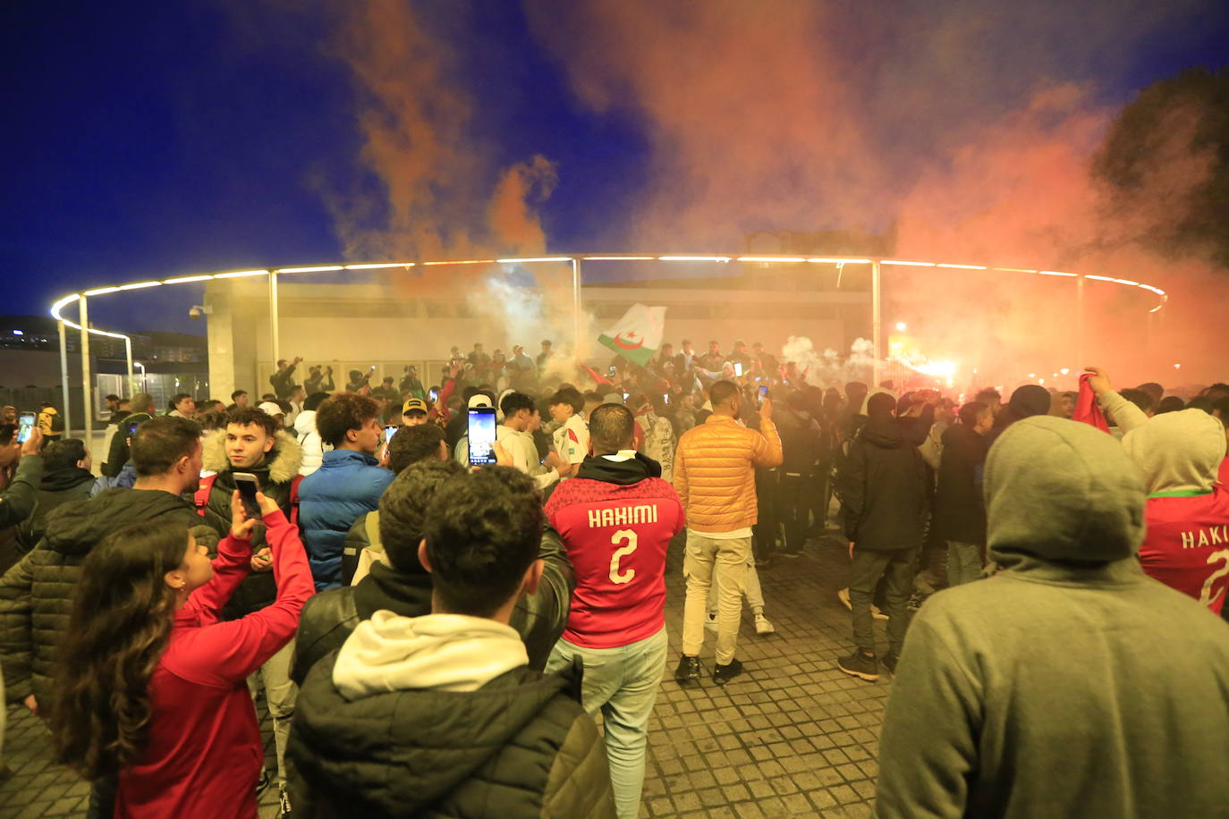 Fotos: La fiesta de la afición marroquí en Bilbao tras el pase a semifinales del Mundial de su selección