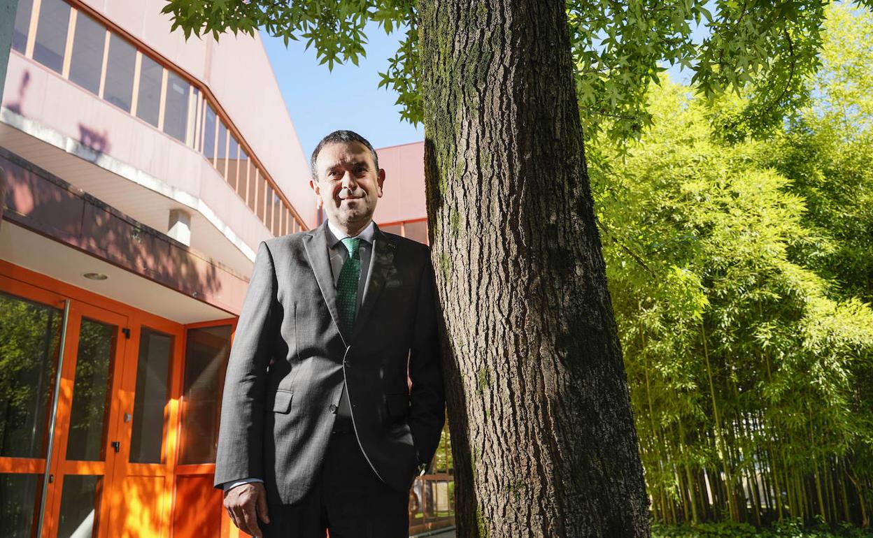 Vicente Atxa seguirá como rector de Mondragon Unibertsitatea cuatro años más