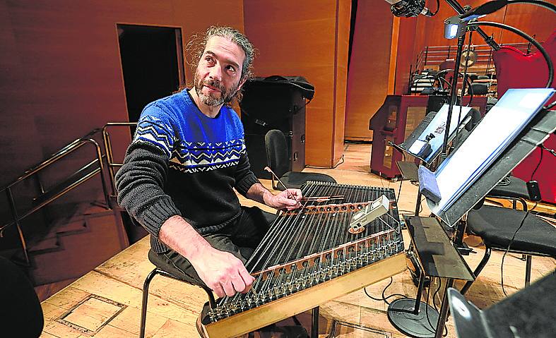 Nuno Silva con su dulcimer. 