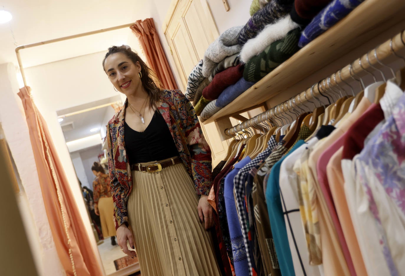 Fotos: Mara, la joven creadora que abre su segunda tienda de ropa &#039;vintage&#039; en Bilbao