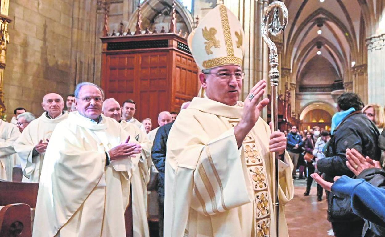 Fernando Prado está en la línea del papa Francisco y se enfrenta a la labor de recomponer una diócesis fracturada. 