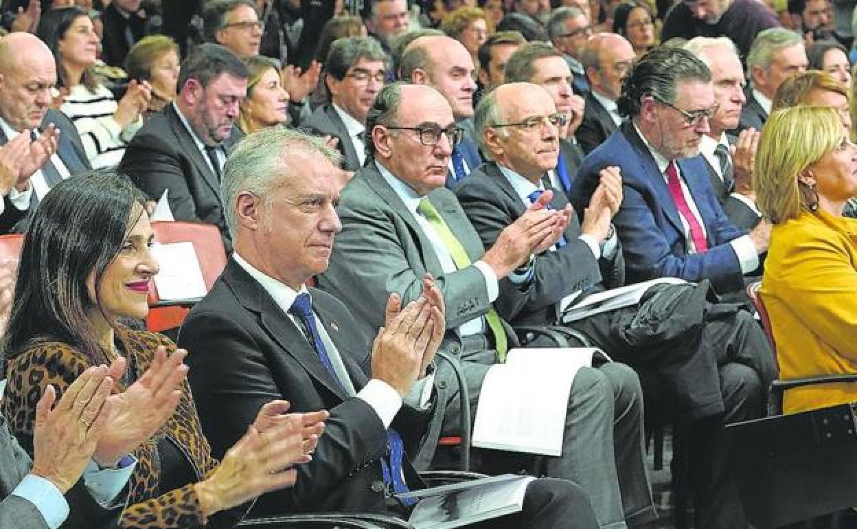 El PNV congregó en el Guggenheim a una destacada representación de la sociedad civil, económica y cultural. 