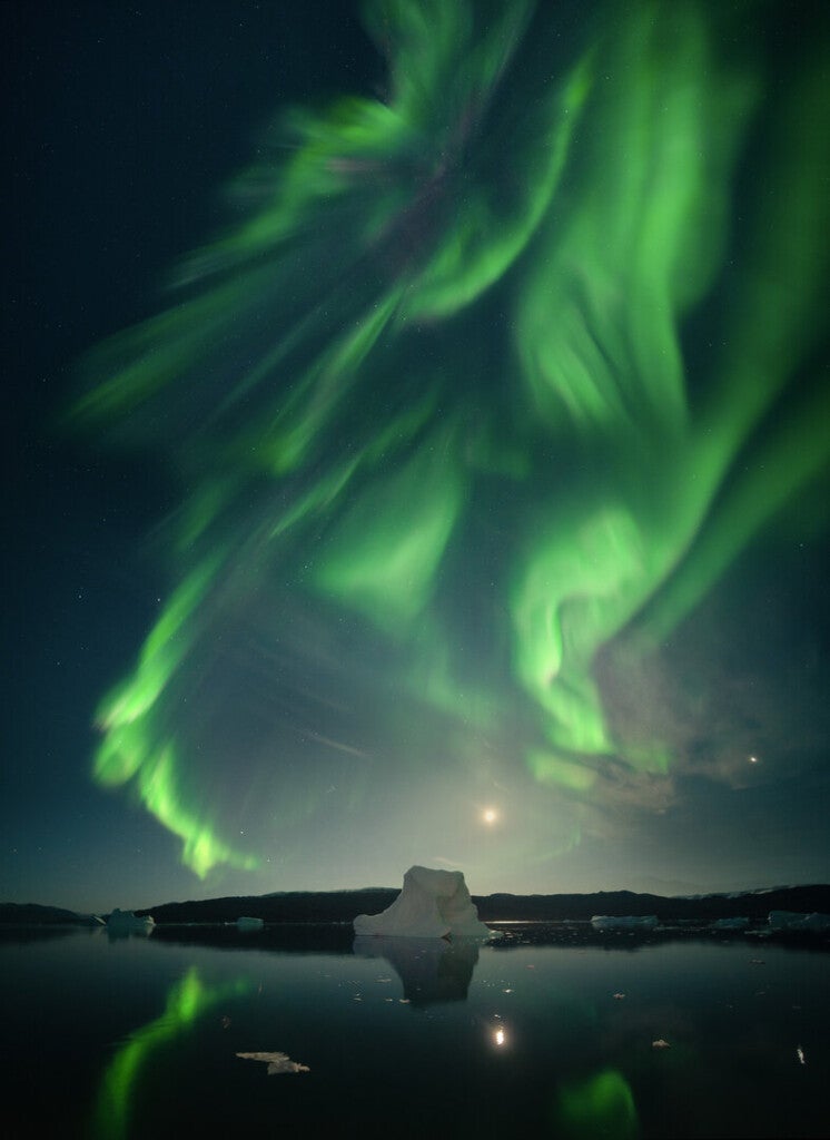 “Towering Ice” – Scoresby Sund, en Groenlandia.