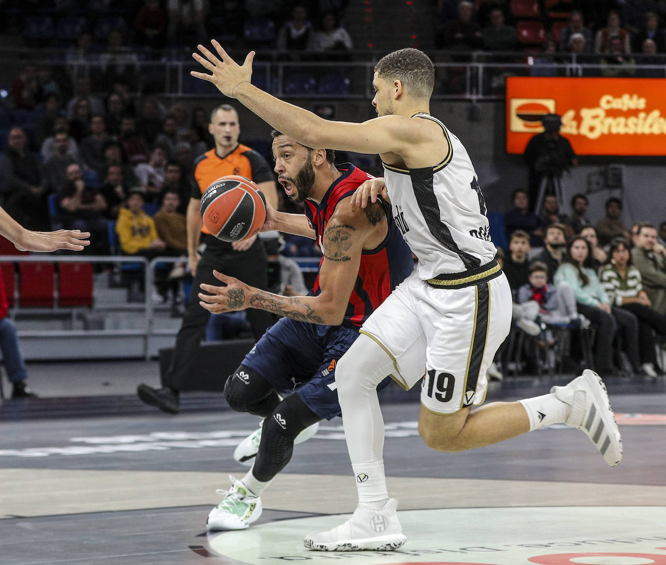 Fotos: Las fotos del Baskonia - Virtus de Bolonia