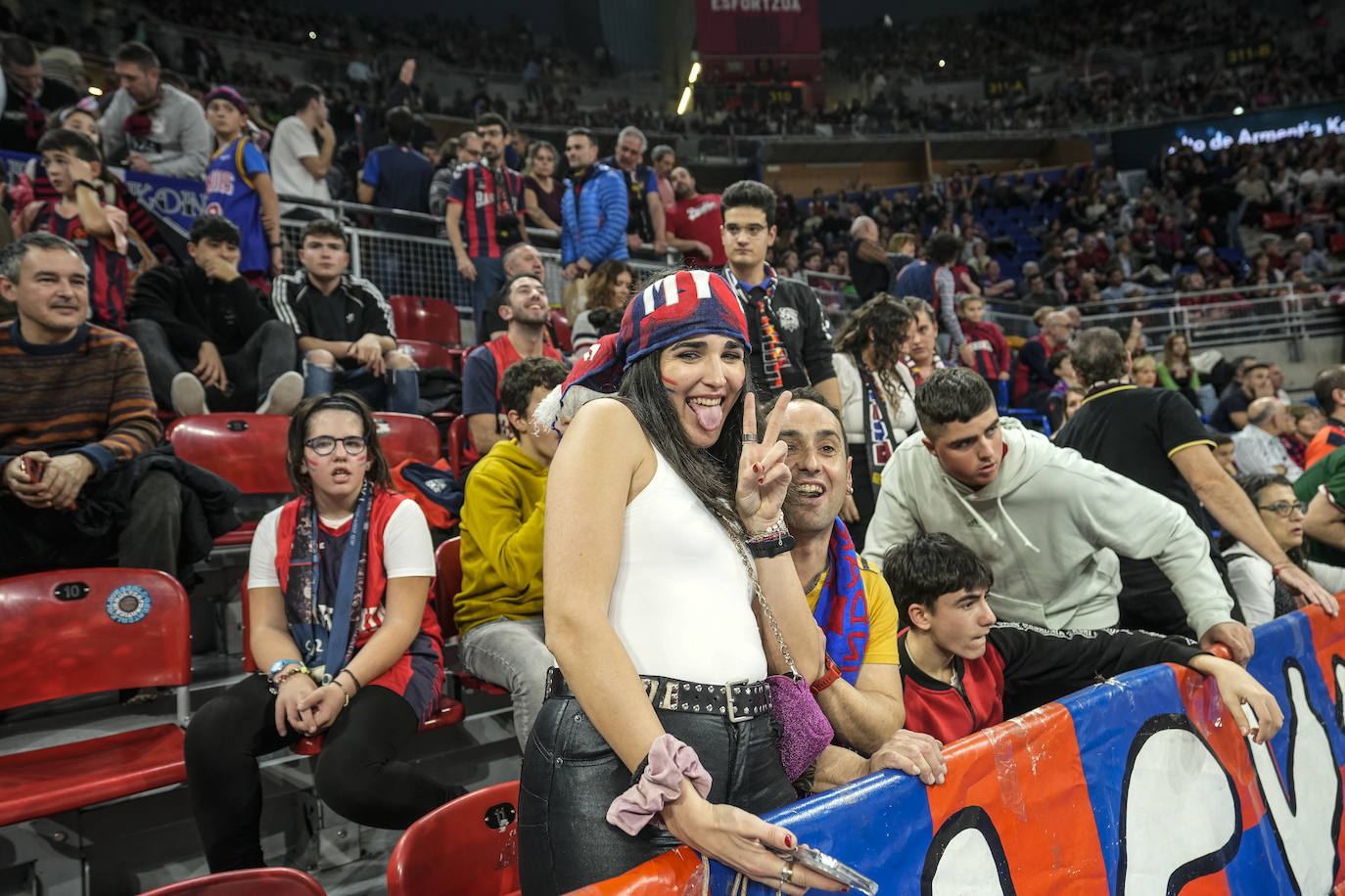 Fotos: Ambientazo en el Buesa Arena en el choque entre el Baskonia y el Real Madrid