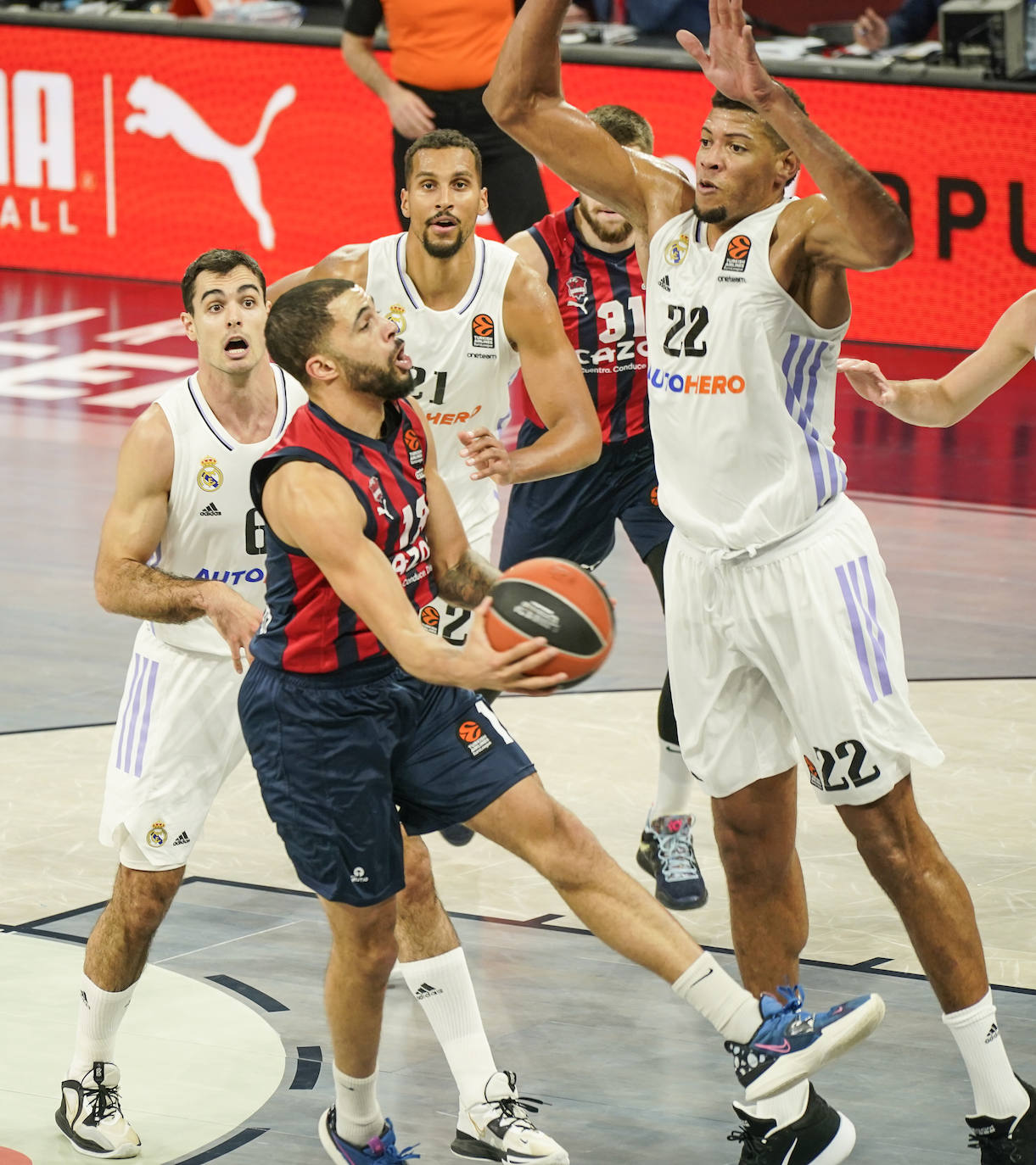 Fotos: La mejores imágenes del Baskonia - Real Madrid