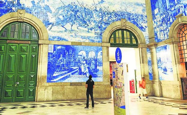 Estación de Sao Bento, en Oporto.