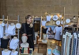 Desmontando San Valentín: llega a Bilbao la tienda del «amor propio» con diseños vizcaínos