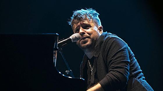 Los conciertos del finde: Pablo López, 'Ura bere bidean', Bizkaia Big Band, Afrosound, Mora, Los Rebeldes, Sisters Of Mercy, María Parrado…