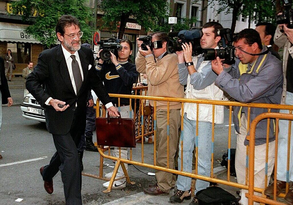García Damborenea acude en 1998 al Supremo durante el juicio por el secuestro de Segundo Marey