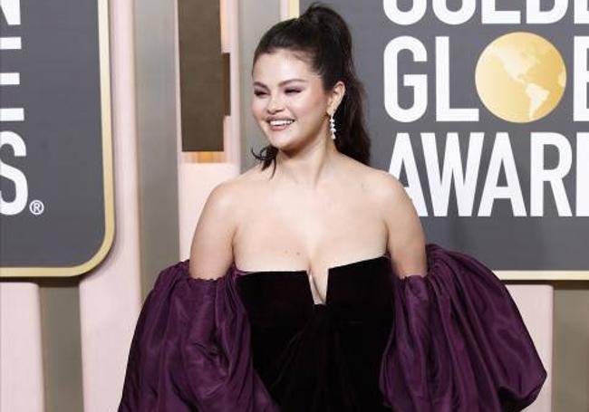 Selena Gómez, durante la alfombra roja de los Globos de Oro.