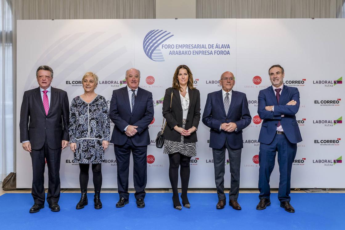 Emilio Titos, Izaskun Moyua, Josu Sánchez, Marta Barredo, Gregorio Rojo e Iñaki Peña.