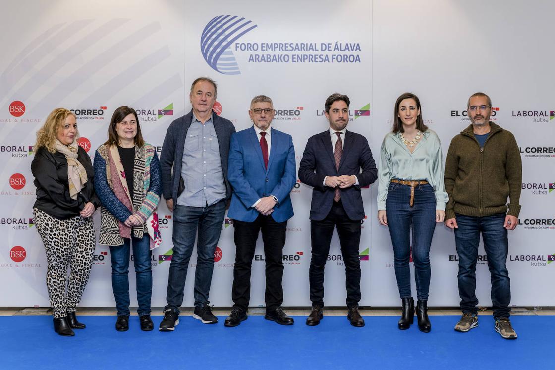 Eva Jiménez, Nerea Martínez, Kike F. de Pinedo, Javier Sáez Lanas, Jon Nogales, Garbiñe Ruiz y David Rodríguez.