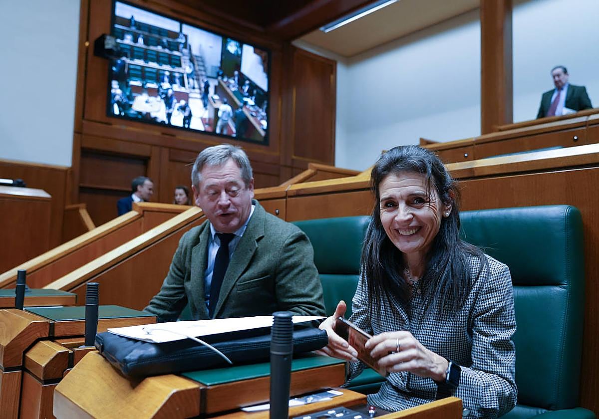 Nerea Melgosa ha asistido este jueves a su primer pleno parlamentario como consejera.