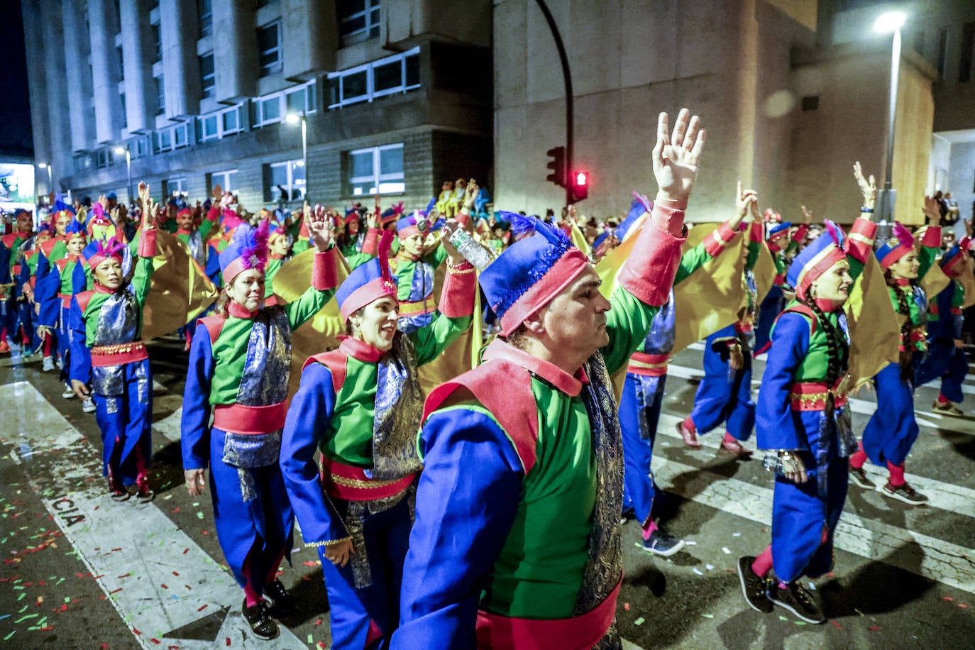 Vitoria se tiñe de Carnaval