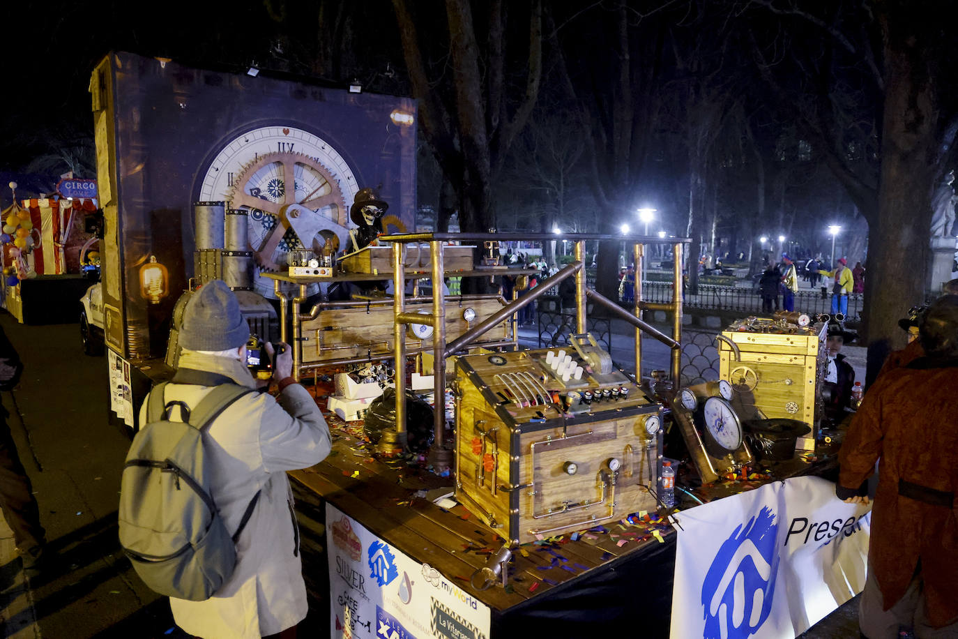 Vitoria se tiñe de Carnaval