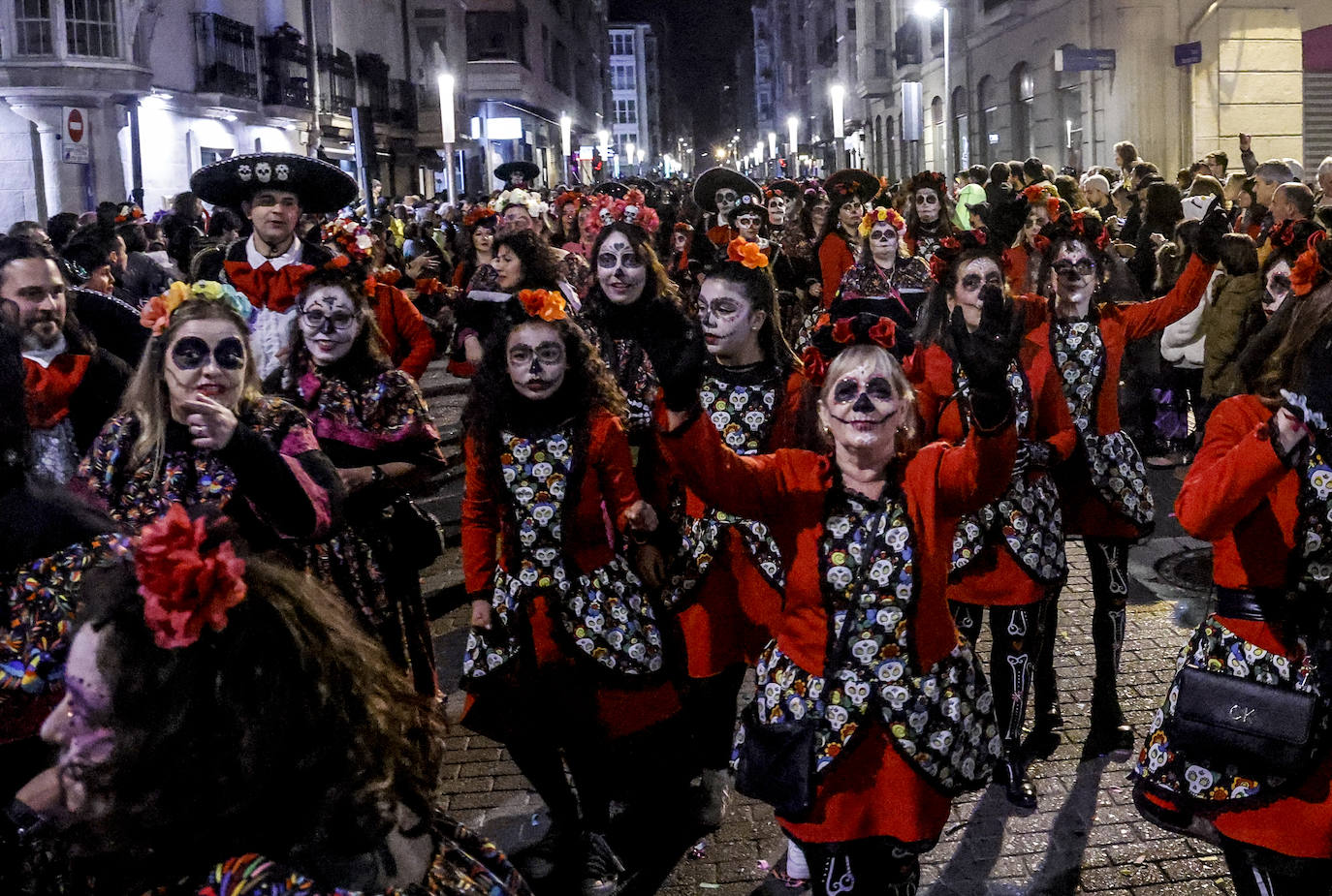Vitoria se tiñe de Carnaval