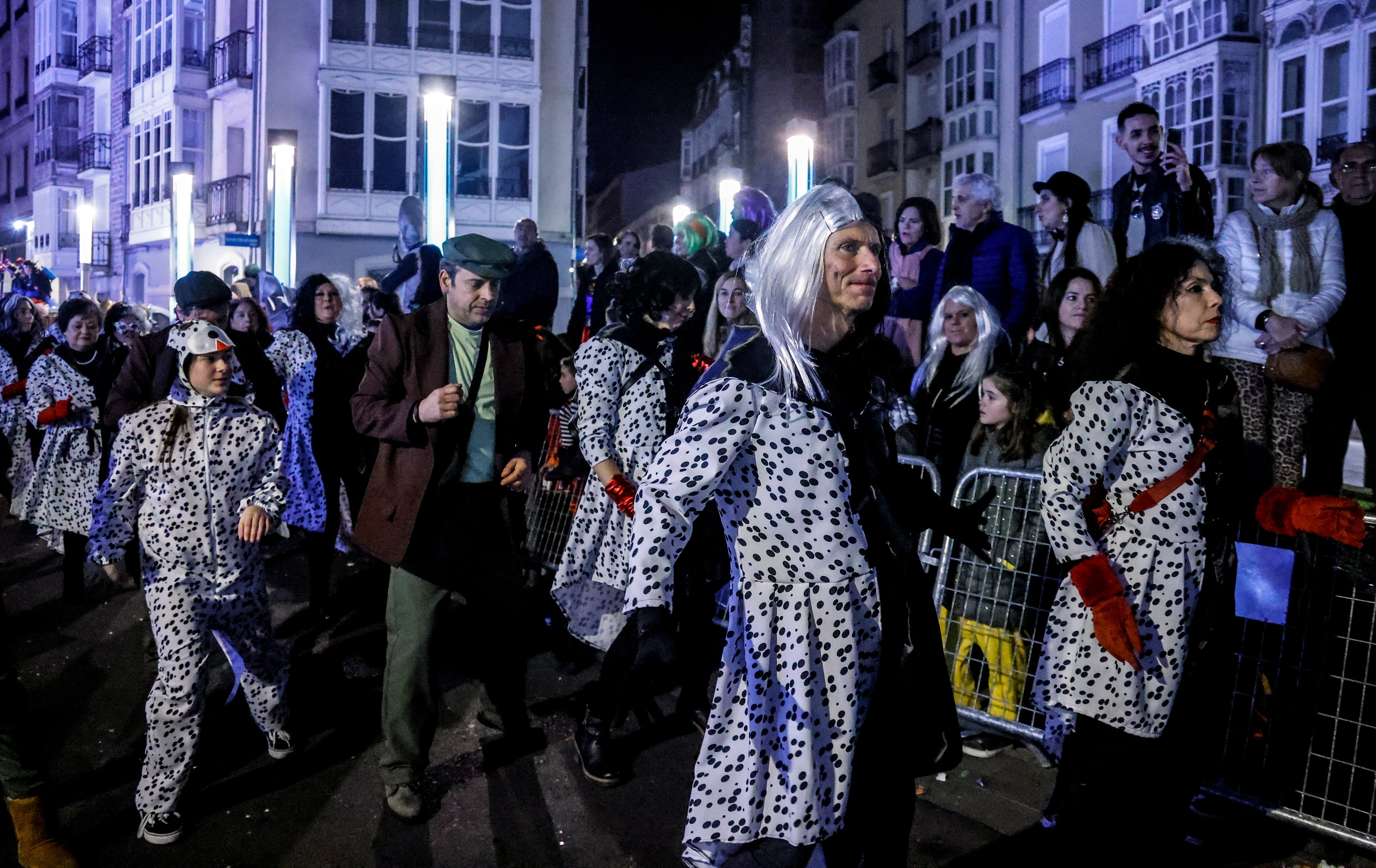 Vitoria se tiñe de Carnaval